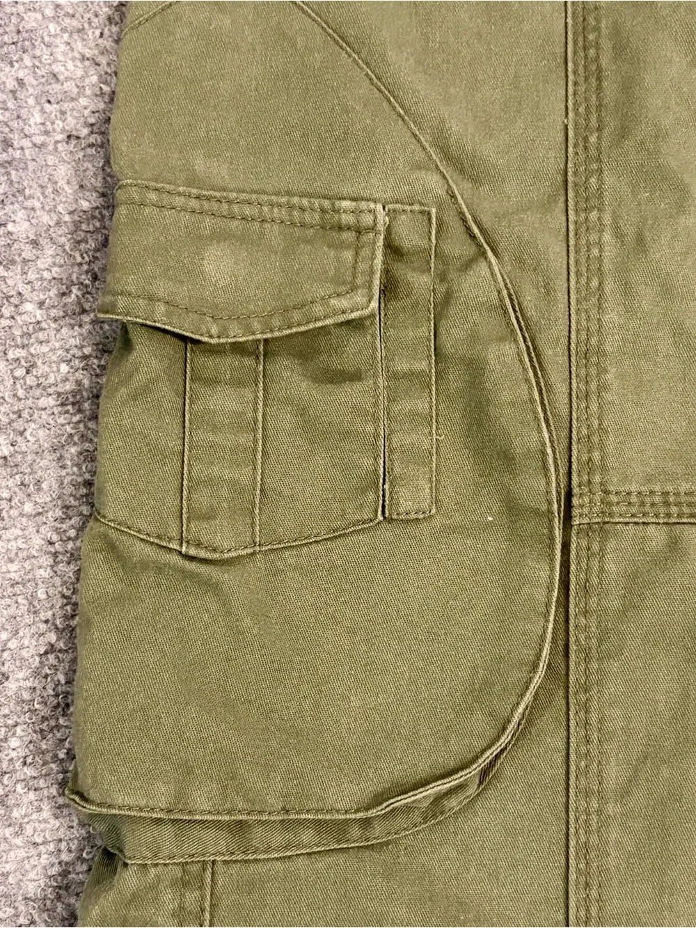 Brandy Melville Olive Green Cargo Pants Straight Leg Utility Pockets Drawstring